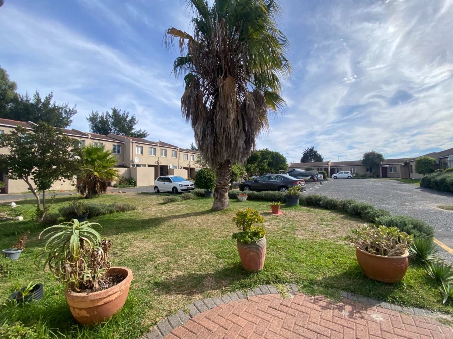 3 Bedroom Property for Sale in Wetton Western Cape